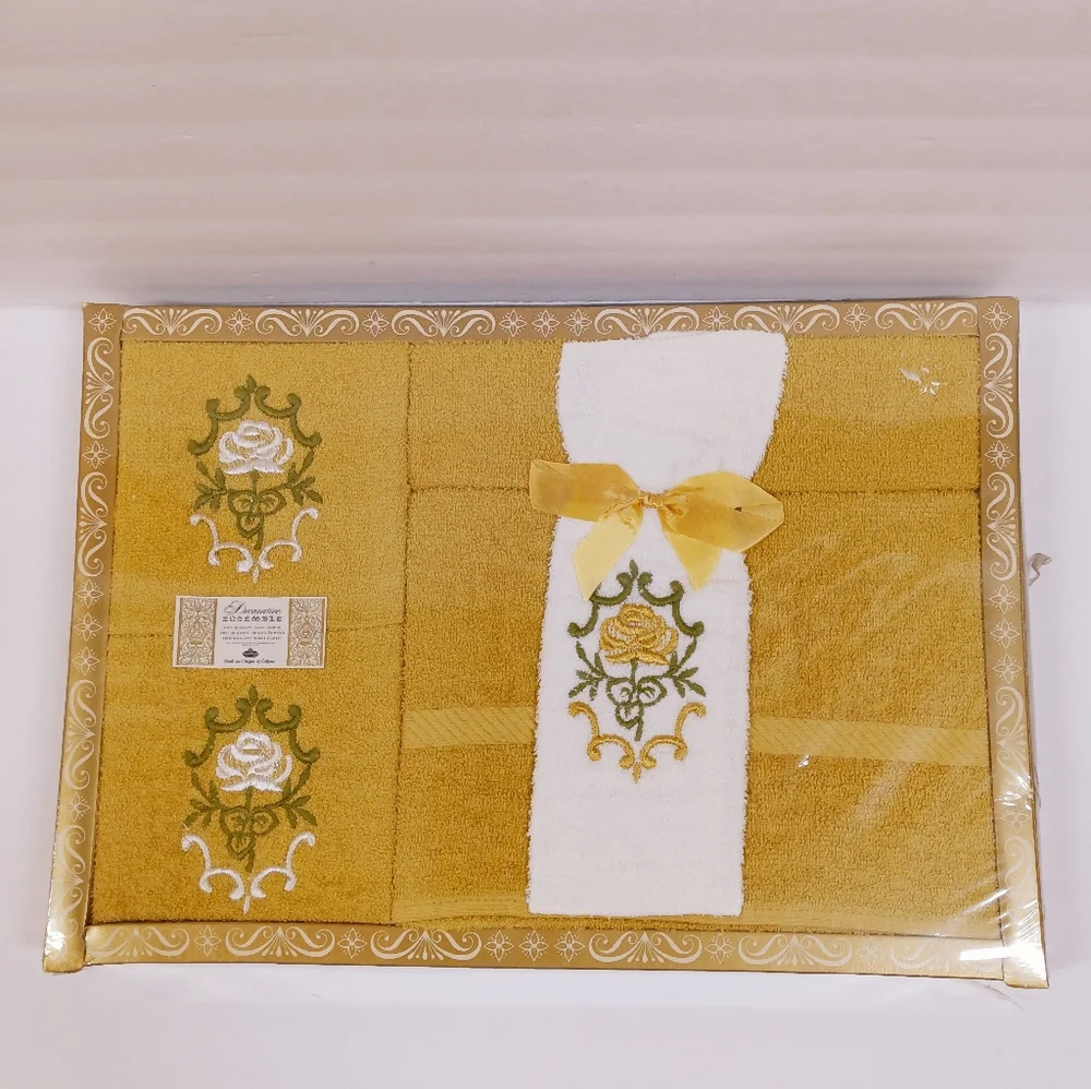 NEW Vintage Royal Terry USA Cotton Embroidered Towel Ensemble Harvest Gold